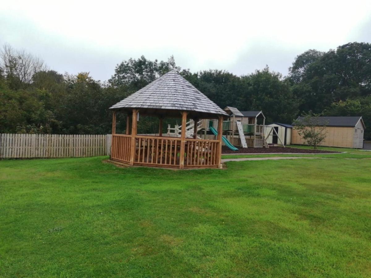 Four Winds,Kinsale Town,Exquisite Holiday Homes,Sleeps 26 מראה חיצוני תמונה
