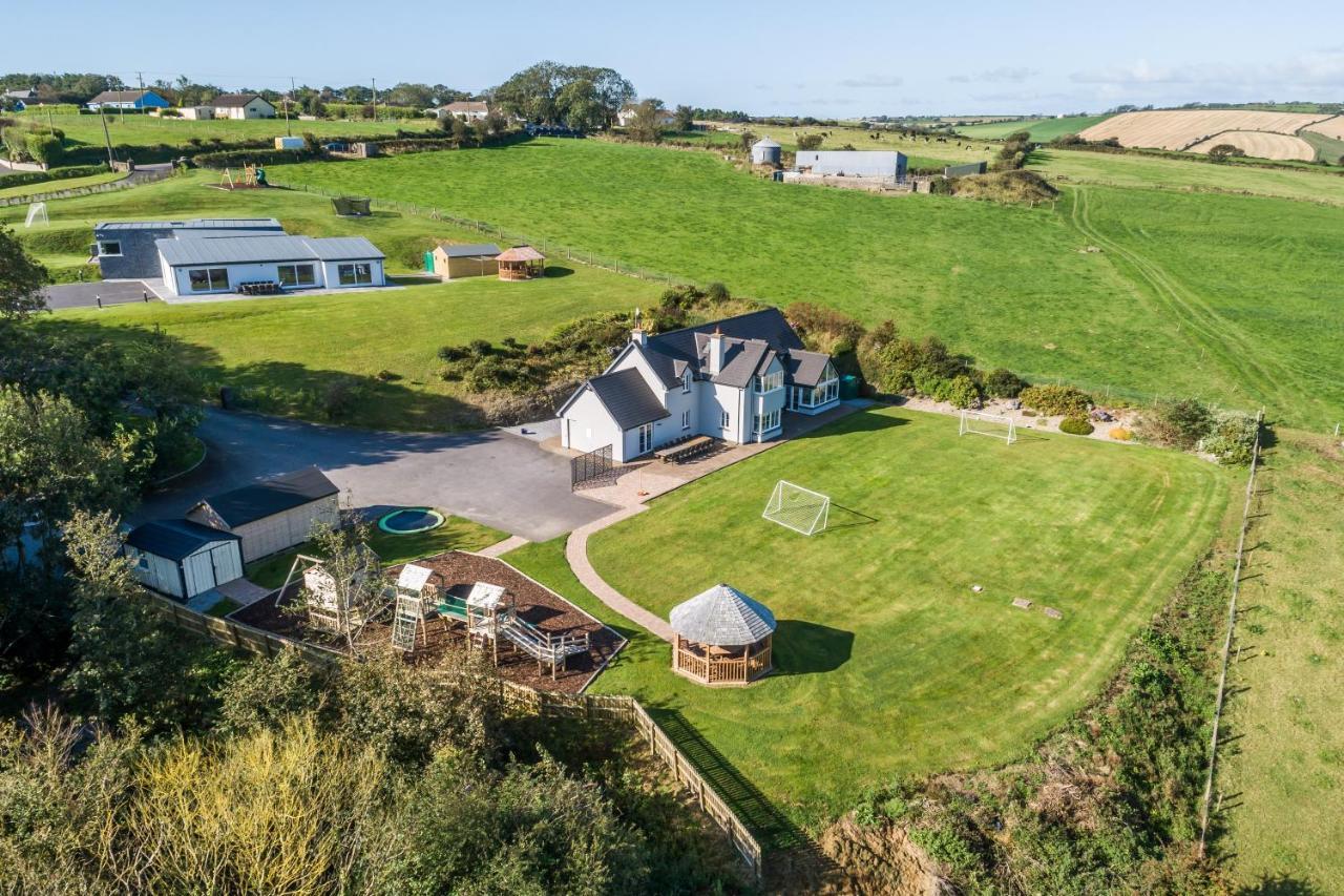 Four Winds,Kinsale Town,Exquisite Holiday Homes,Sleeps 26 מראה חיצוני תמונה