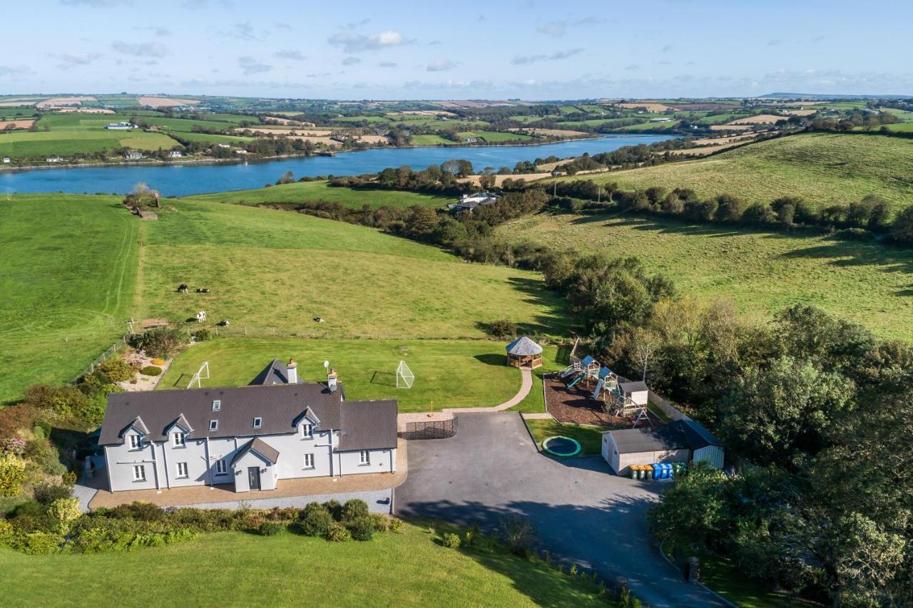 Four Winds,Kinsale Town,Exquisite Holiday Homes,Sleeps 26 מראה חיצוני תמונה