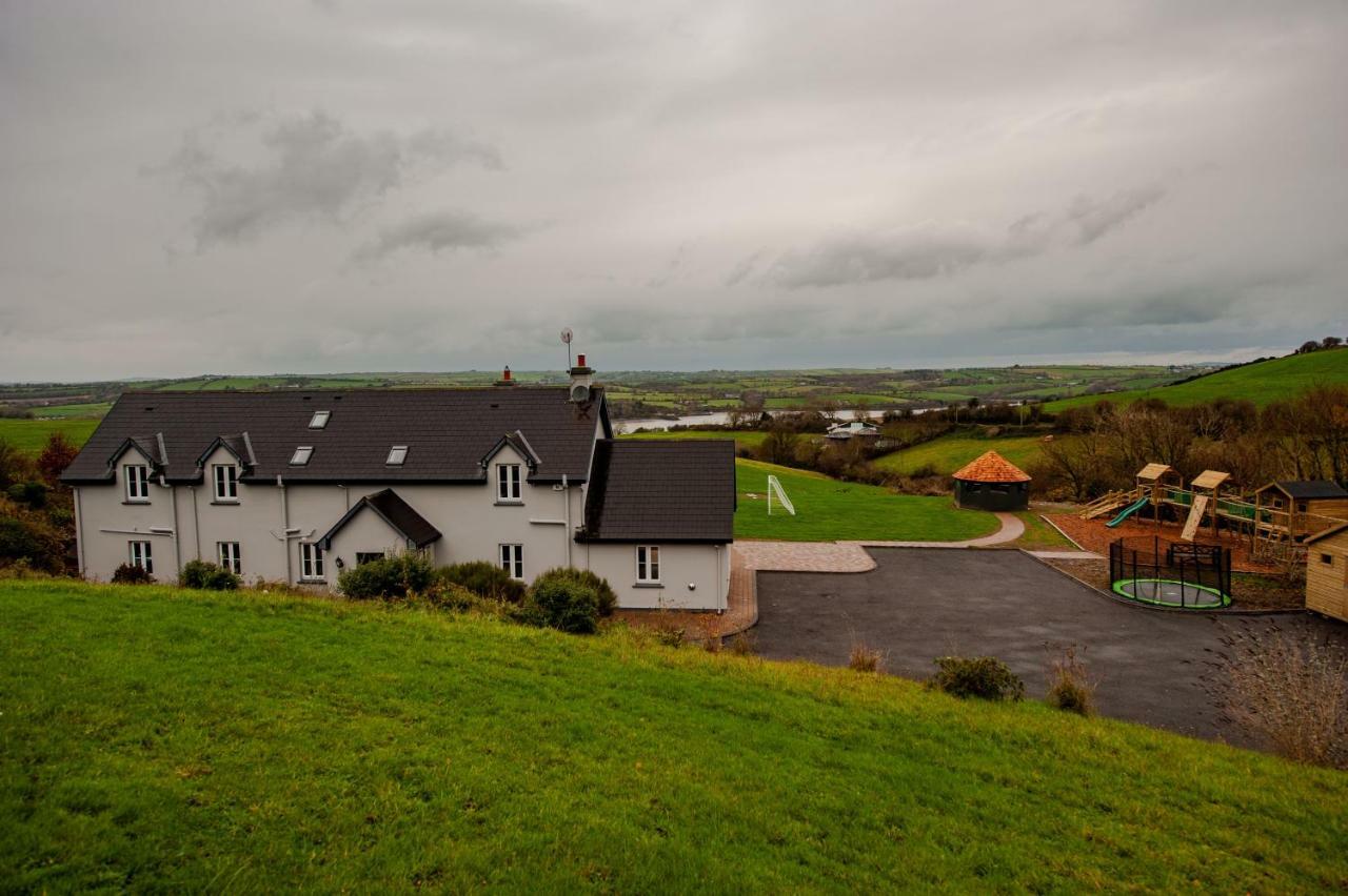 Four Winds,Kinsale Town,Exquisite Holiday Homes,Sleeps 26 מראה חיצוני תמונה