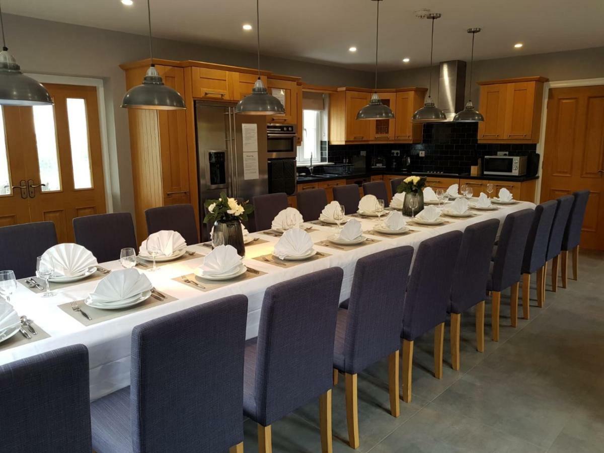 Four Winds,Kinsale Town,Exquisite Holiday Homes,Sleeps 26 מראה חיצוני תמונה