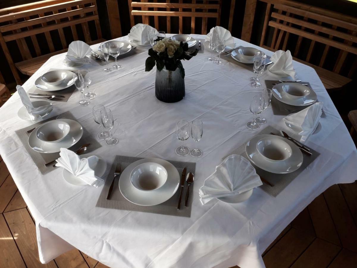 Four Winds,Kinsale Town,Exquisite Holiday Homes,Sleeps 26 מראה חיצוני תמונה