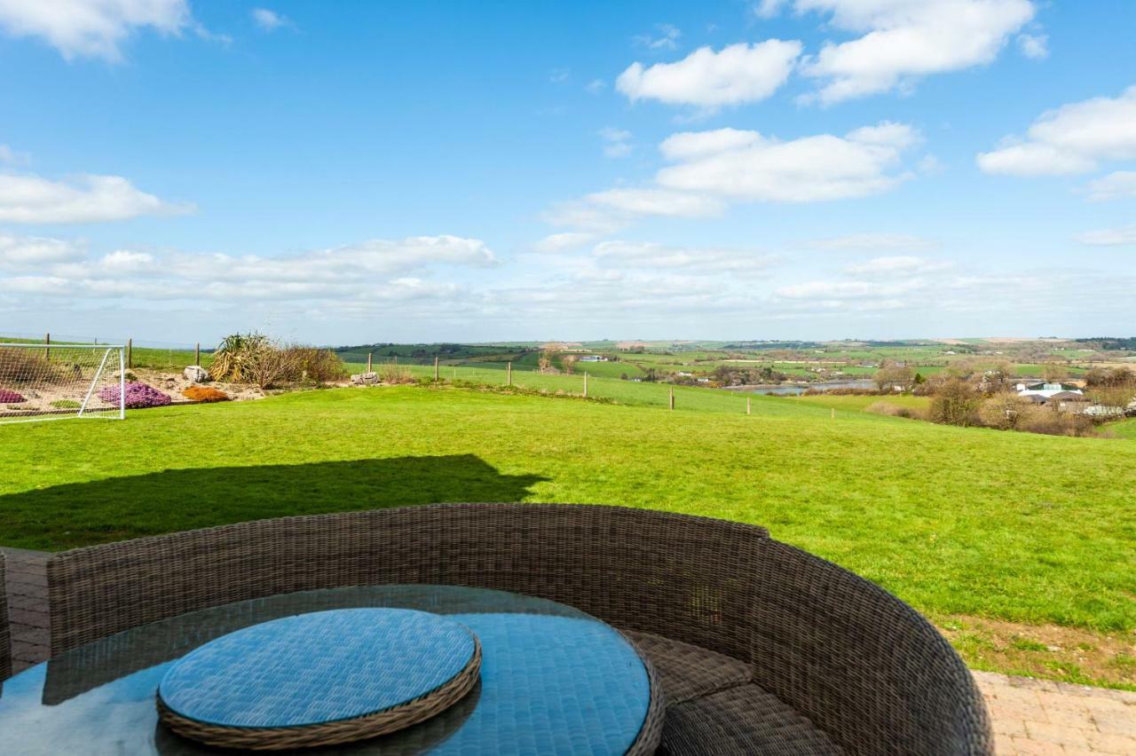 Four Winds,Kinsale Town,Exquisite Holiday Homes,Sleeps 26 מראה חיצוני תמונה