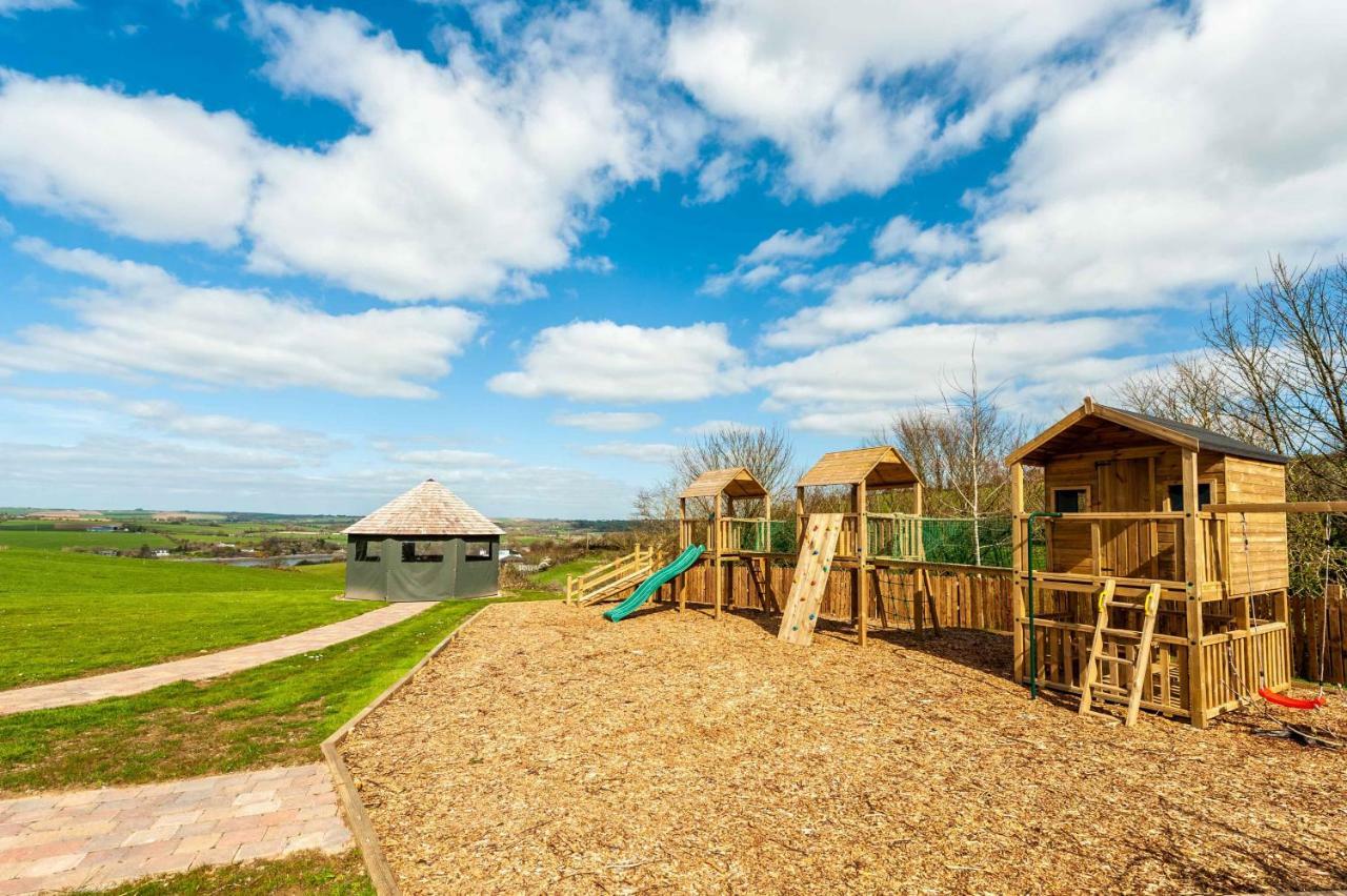 Four Winds,Kinsale Town,Exquisite Holiday Homes,Sleeps 26 מראה חיצוני תמונה