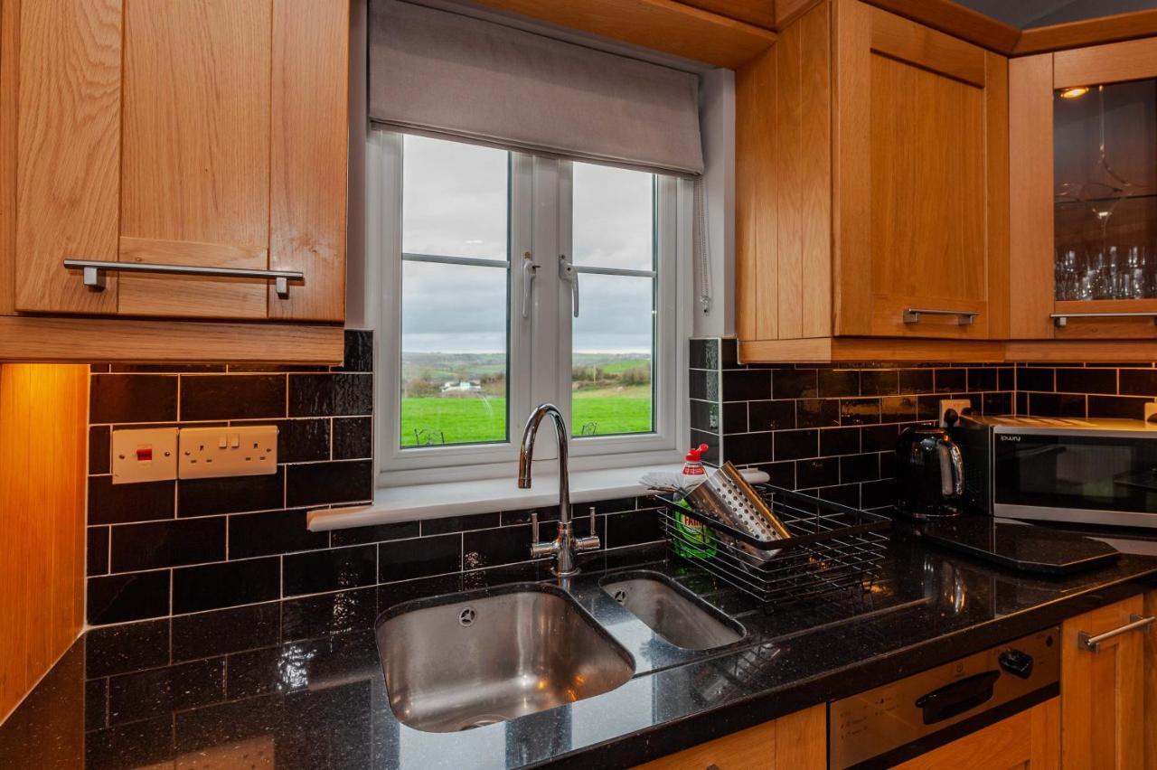 Four Winds,Kinsale Town,Exquisite Holiday Homes,Sleeps 26 מראה חיצוני תמונה