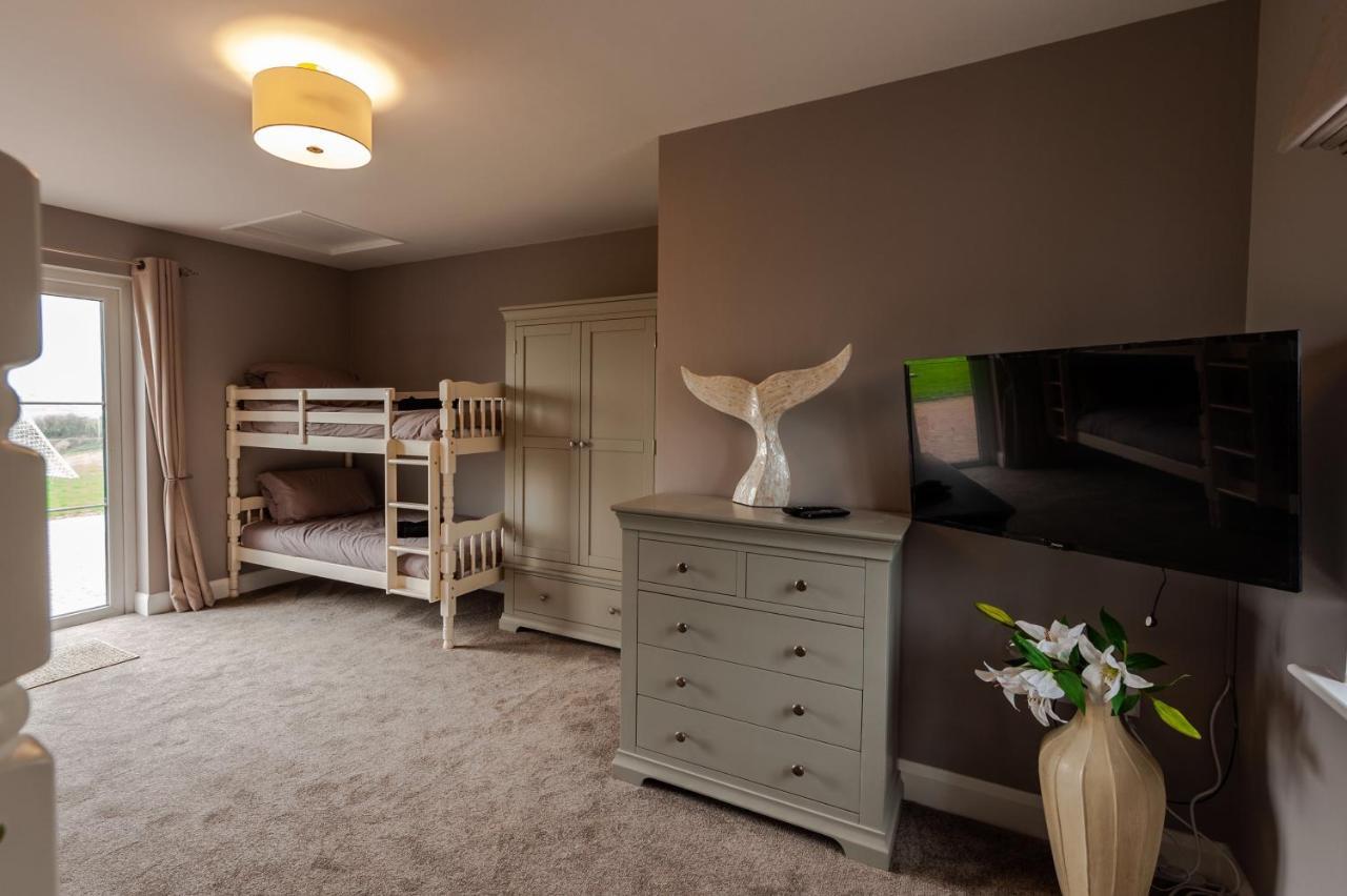 Four Winds,Kinsale Town,Exquisite Holiday Homes,Sleeps 26 מראה חיצוני תמונה